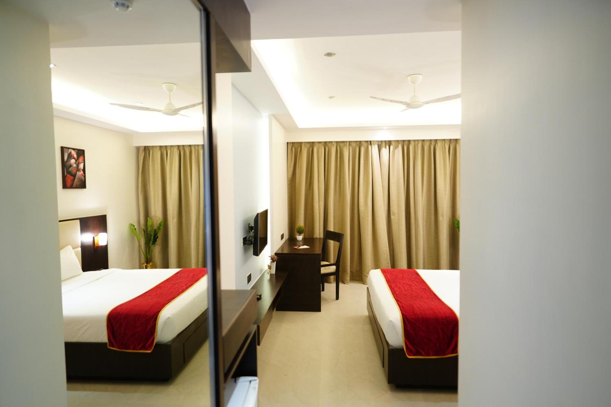 Hotel Grand Visava Lonavala Dış mekan fotoğraf