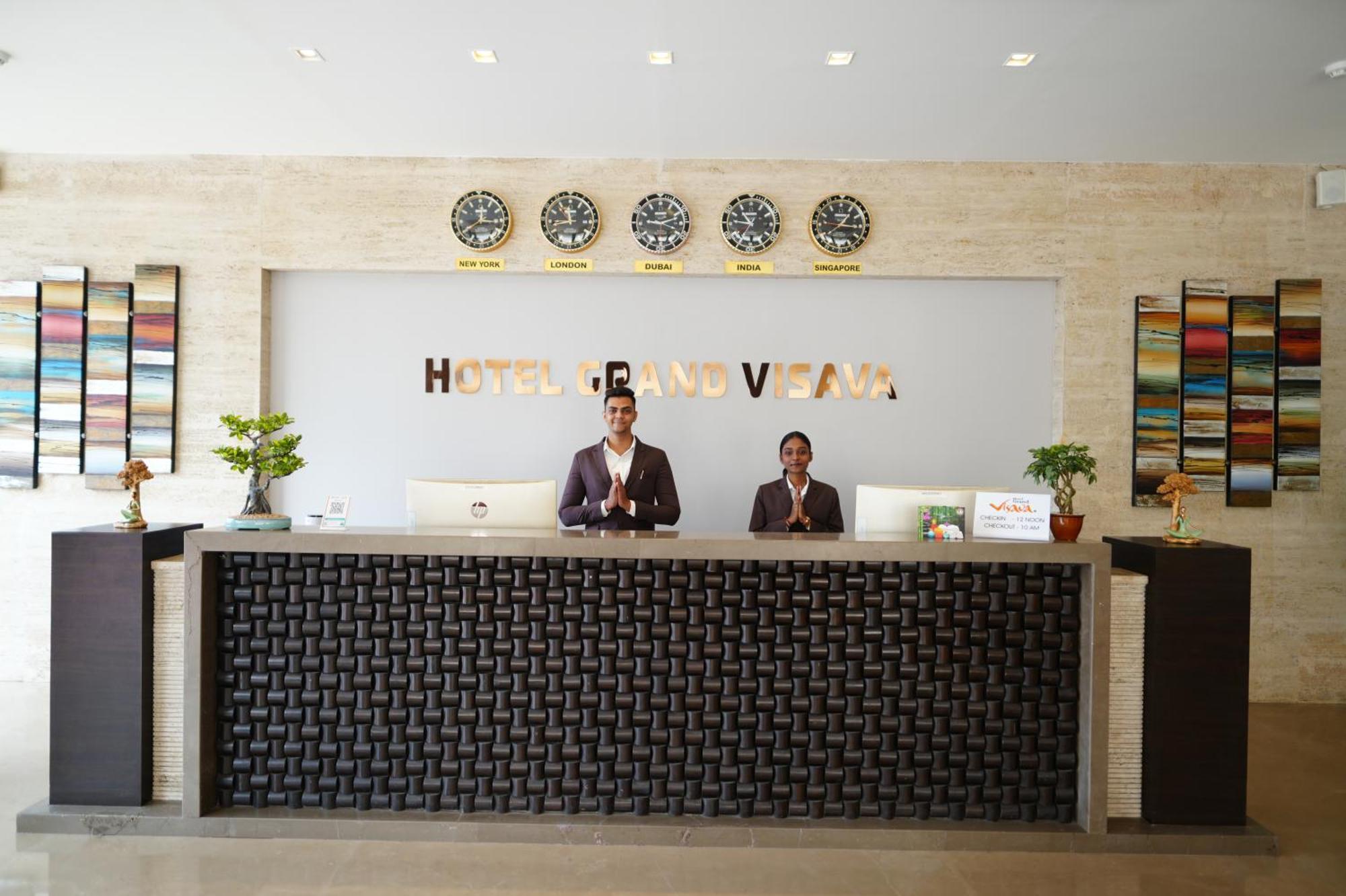 Hotel Grand Visava Lonavala Dış mekan fotoğraf