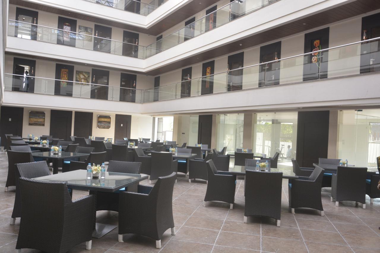 Hotel Grand Visava Lonavala Dış mekan fotoğraf
