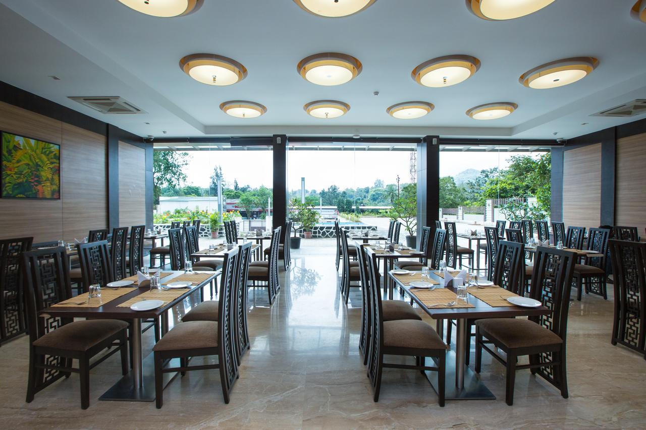 Hotel Grand Visava Lonavala Dış mekan fotoğraf