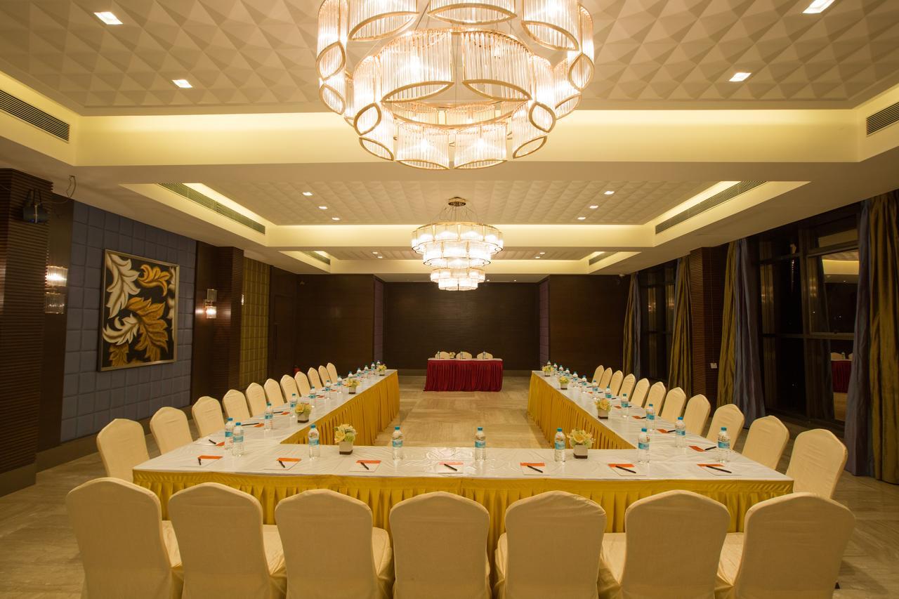 Hotel Grand Visava Lonavala Dış mekan fotoğraf