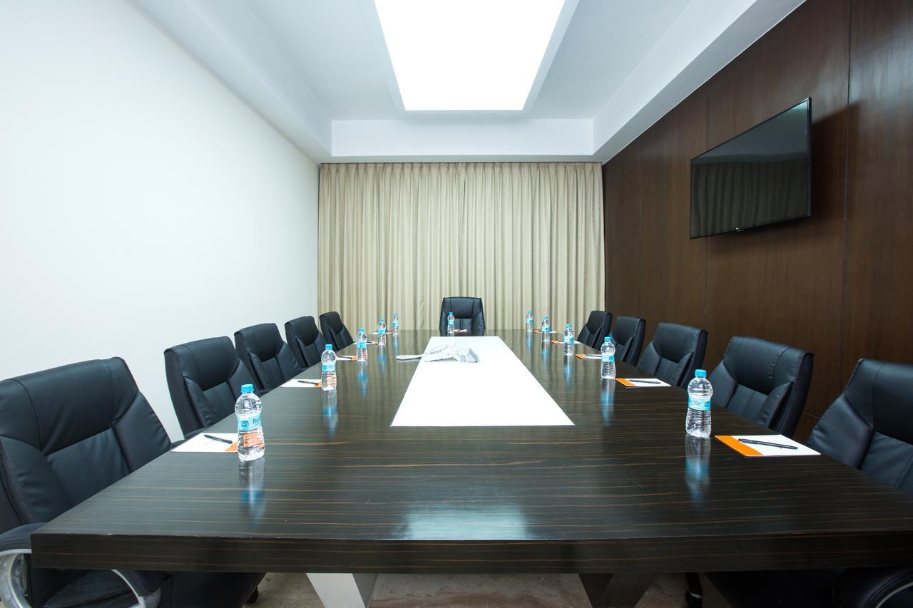 Hotel Grand Visava Lonavala Dış mekan fotoğraf